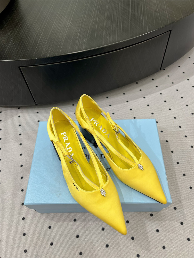 Pra*a yellow satin cut-out pumps in silk viscose