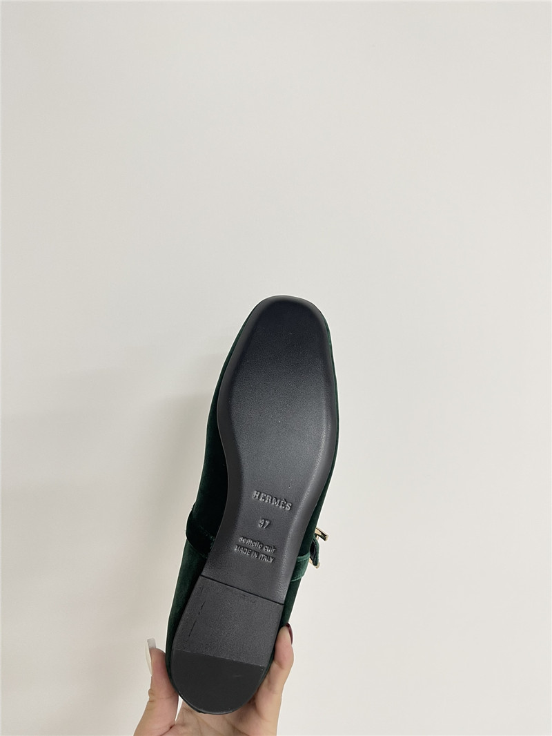 H**me5 jane velvet ballet flats in vert mousse