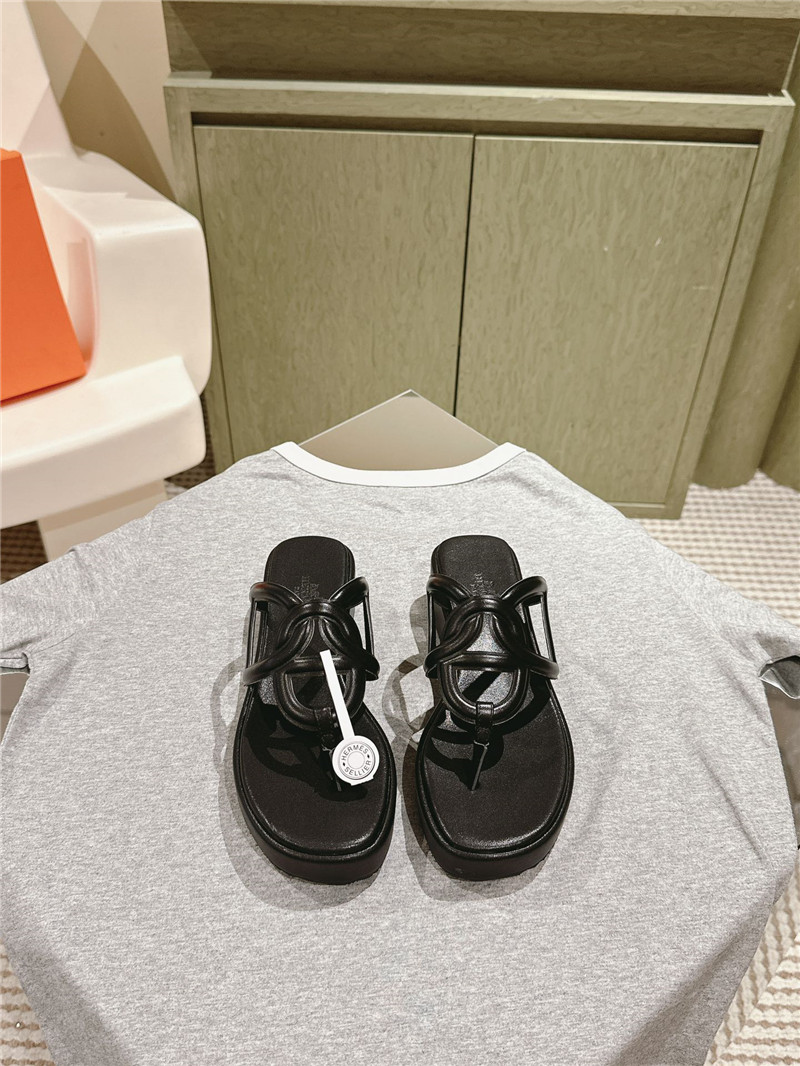 H**me5 gipsy sandal black goatskin