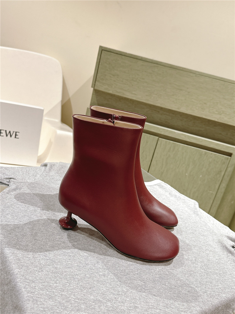 L0ew* toy ankle boots in burgundy