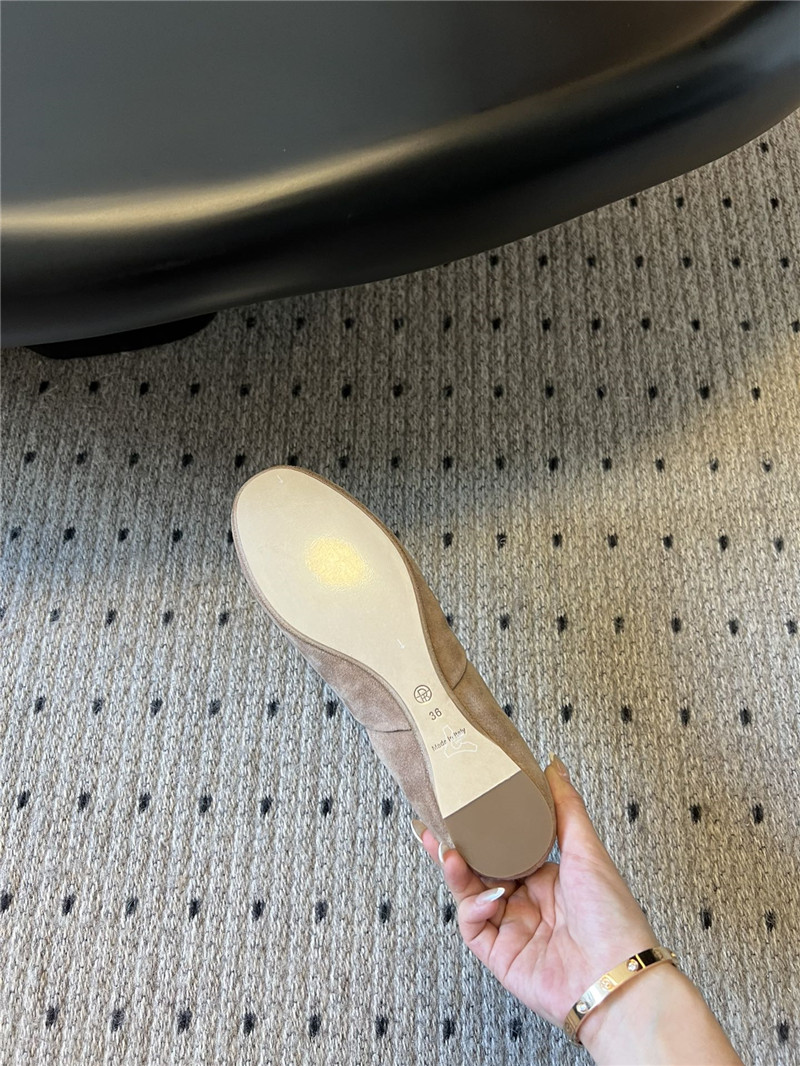 The R0w gemma ballet slipper bisquit suede