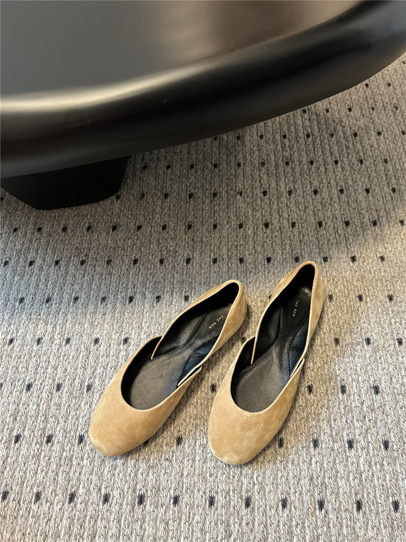 The R0w gemma ballet slipper tan suede