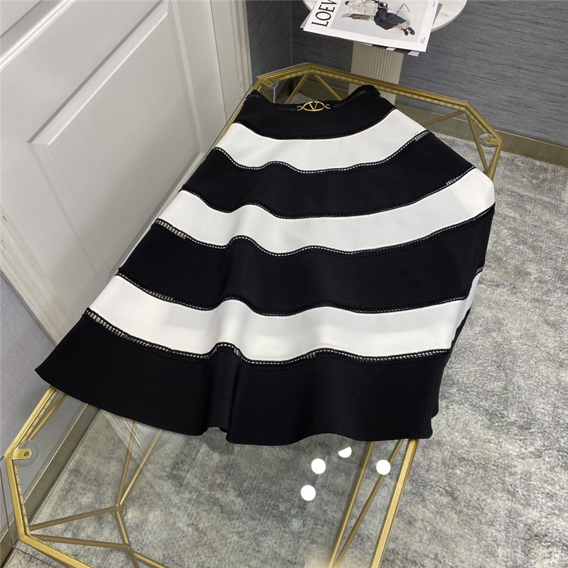 Va1e*ntin0 swing skirt replica clothing sites