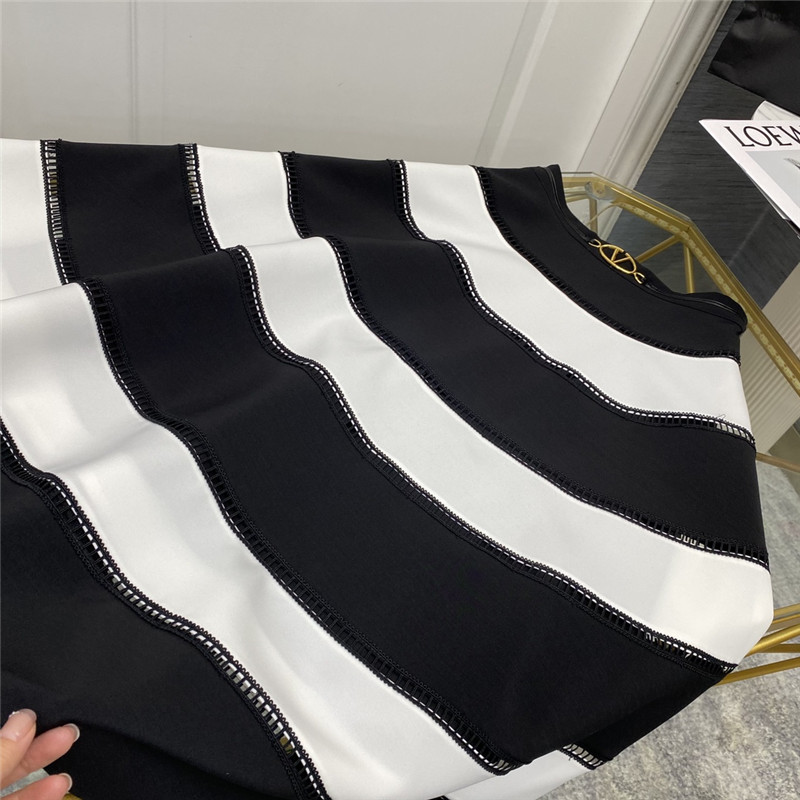 Va1e*ntin0 swing skirt replica clothing sites