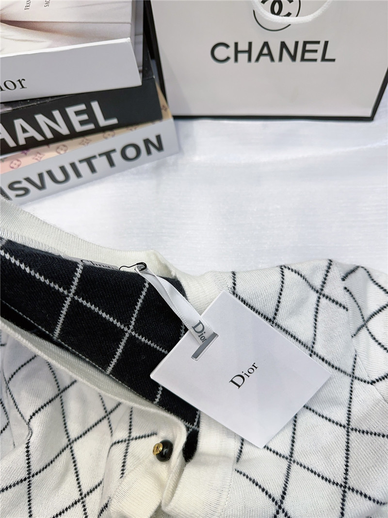 D10r v-neck checkered cardigan sweater replica clothing sites