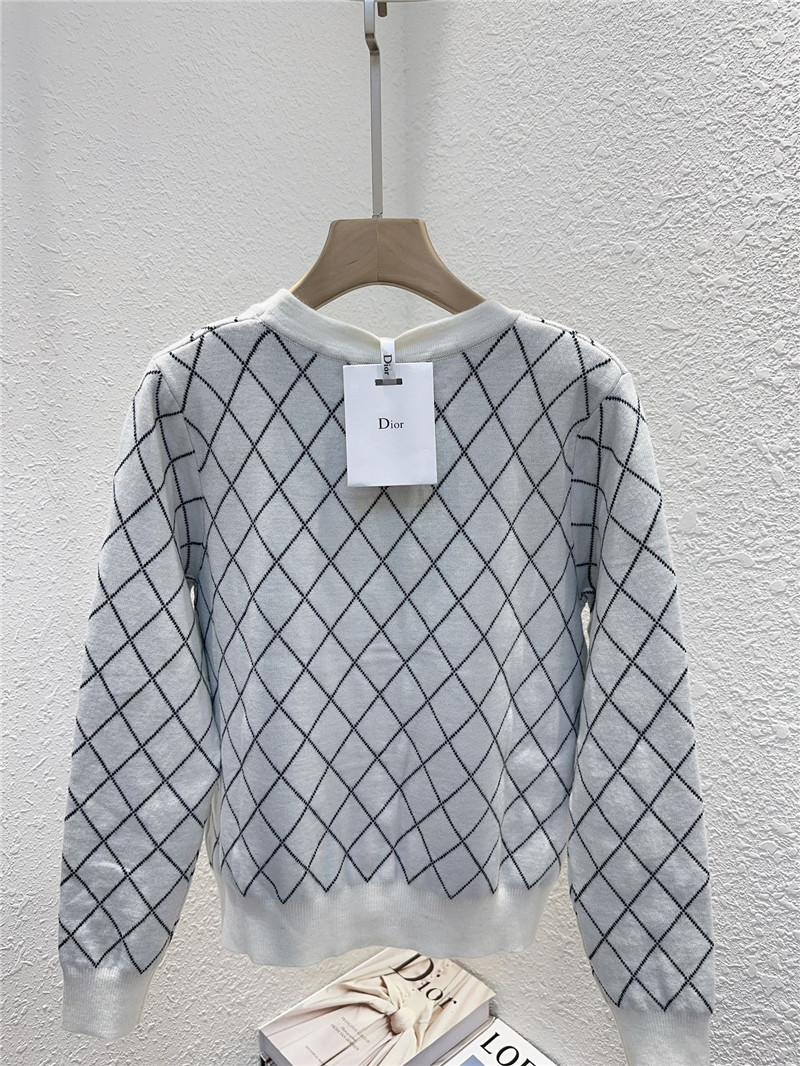 D10r v-neck checkered cardigan sweater replica clothing sites
