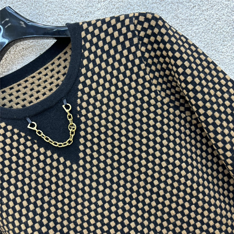 l0vis Vvtt0n lv checkerboard chain sweater replica clothes
