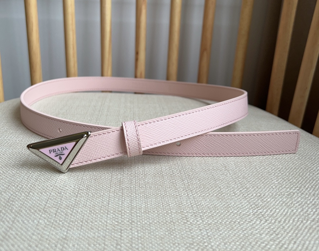 Pra*a triangle logo outline belt