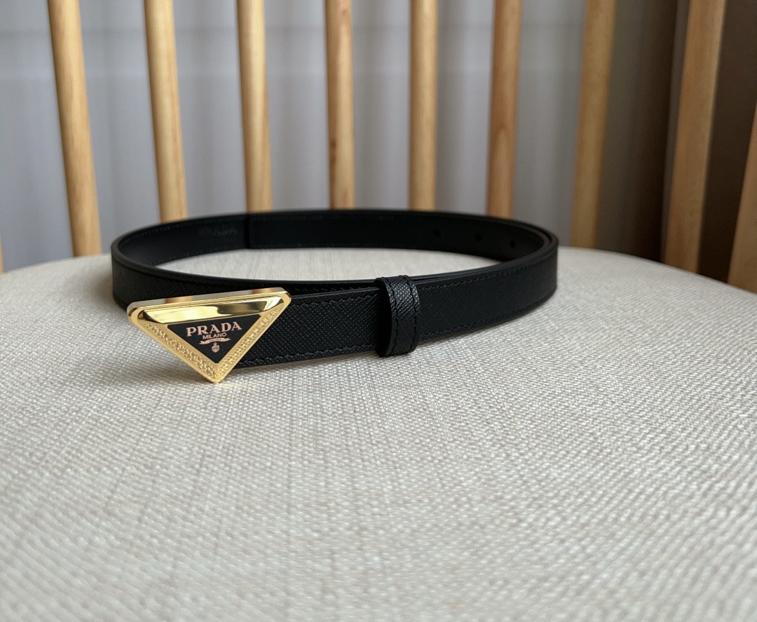 Pra*a triangle logo outline belt