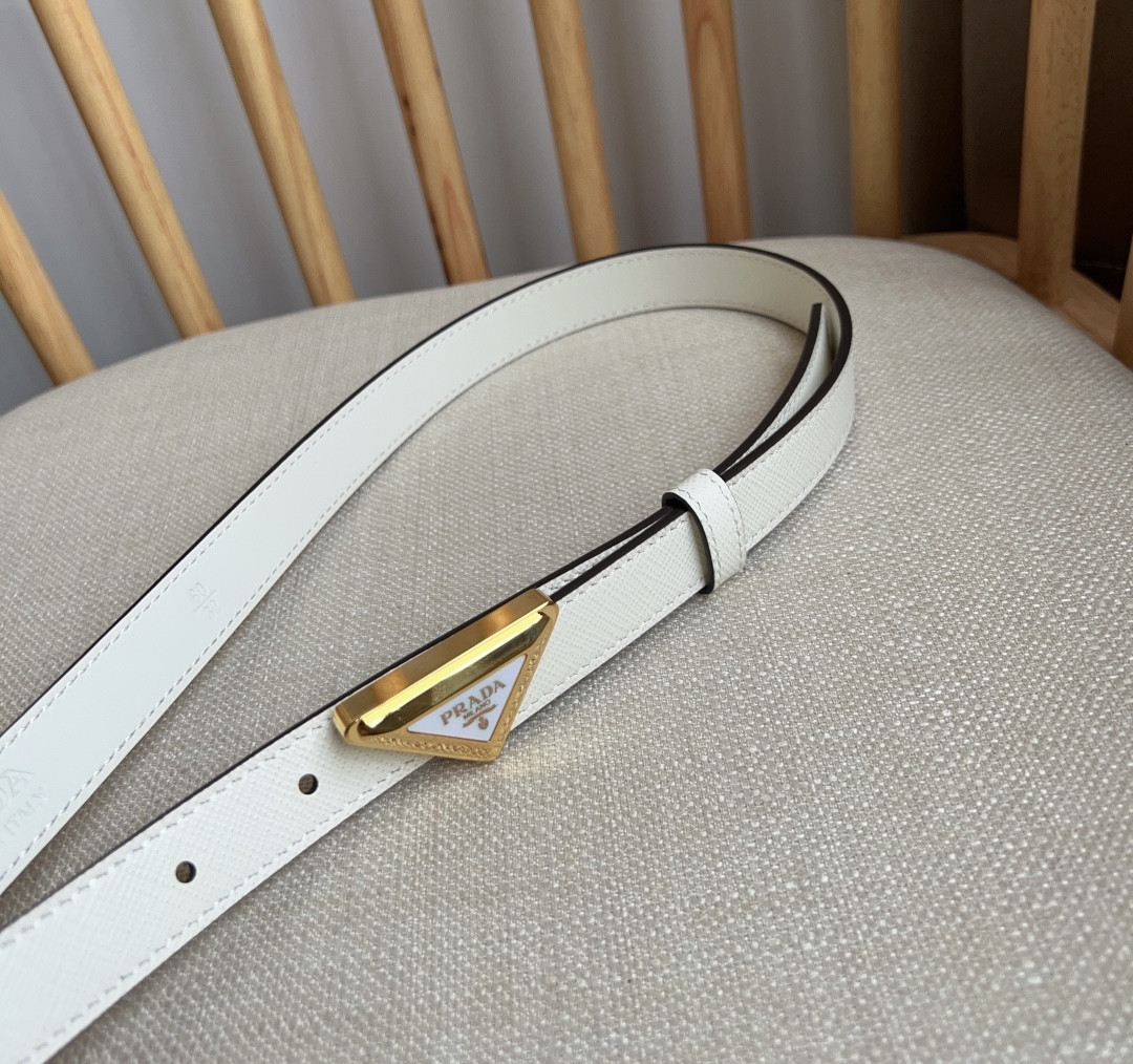 Pra*a triangle logo outline belt