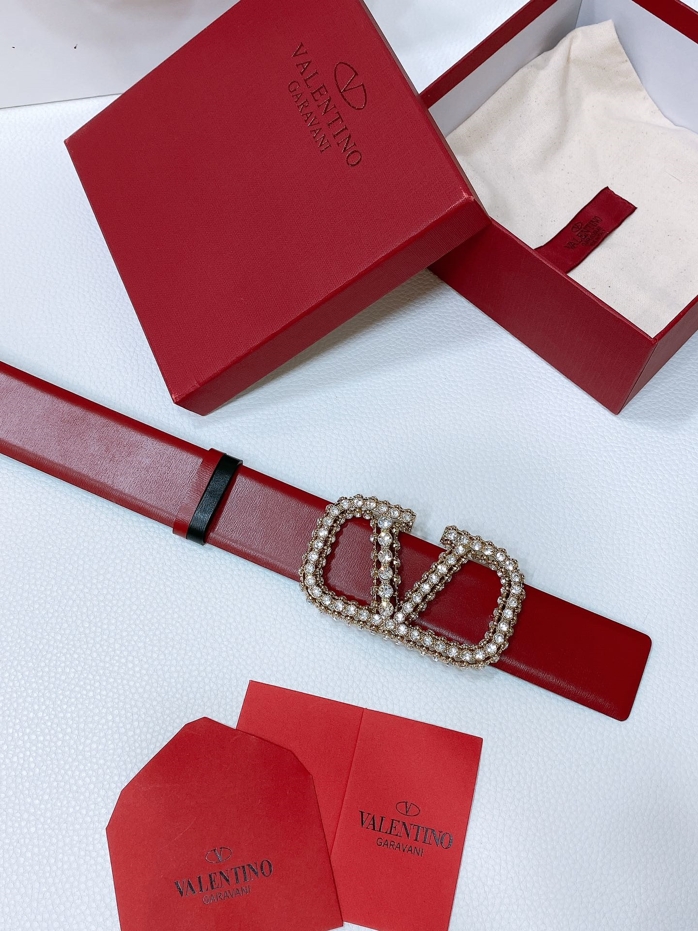 Va1e*ntin0 reversible calfskin belt