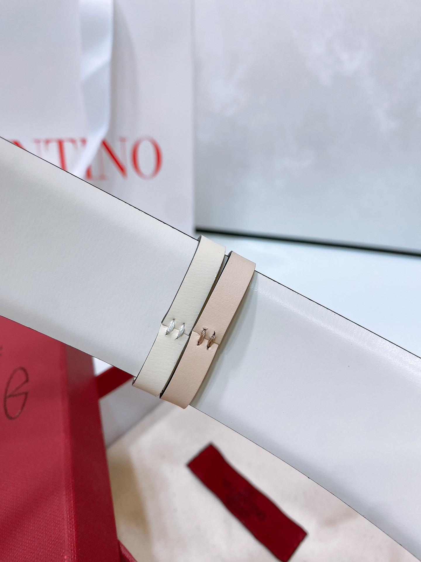 Va1e*ntin0 reversible calfskin belt