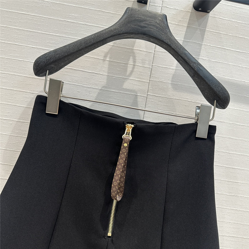 l0vis Vvtt0n lv forged metal button skirt replica d&g clothing