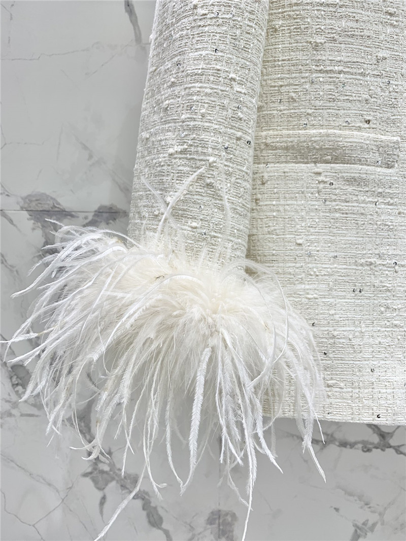 Va1e*ntin0 sequined ostrich feather cuffs suit replica clothes