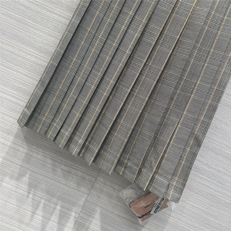 M1um1u girls’ mid-length pleated skirt replica clothing sites