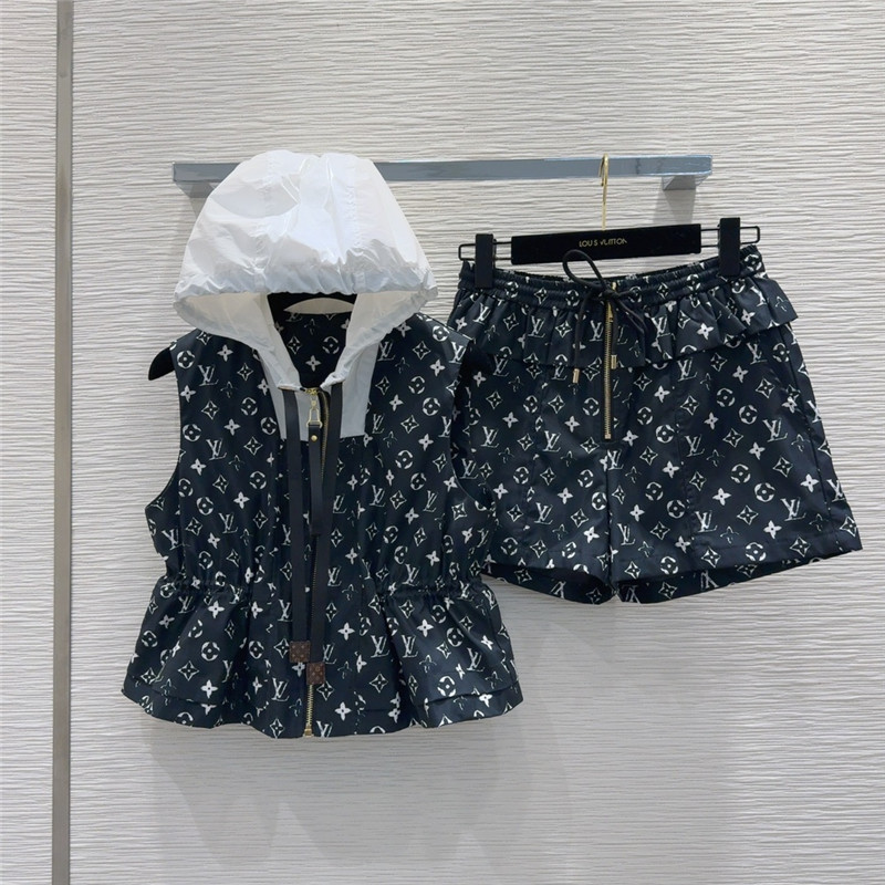l0vis Vvtt0n lv hooded vest + shorts set replica clothes