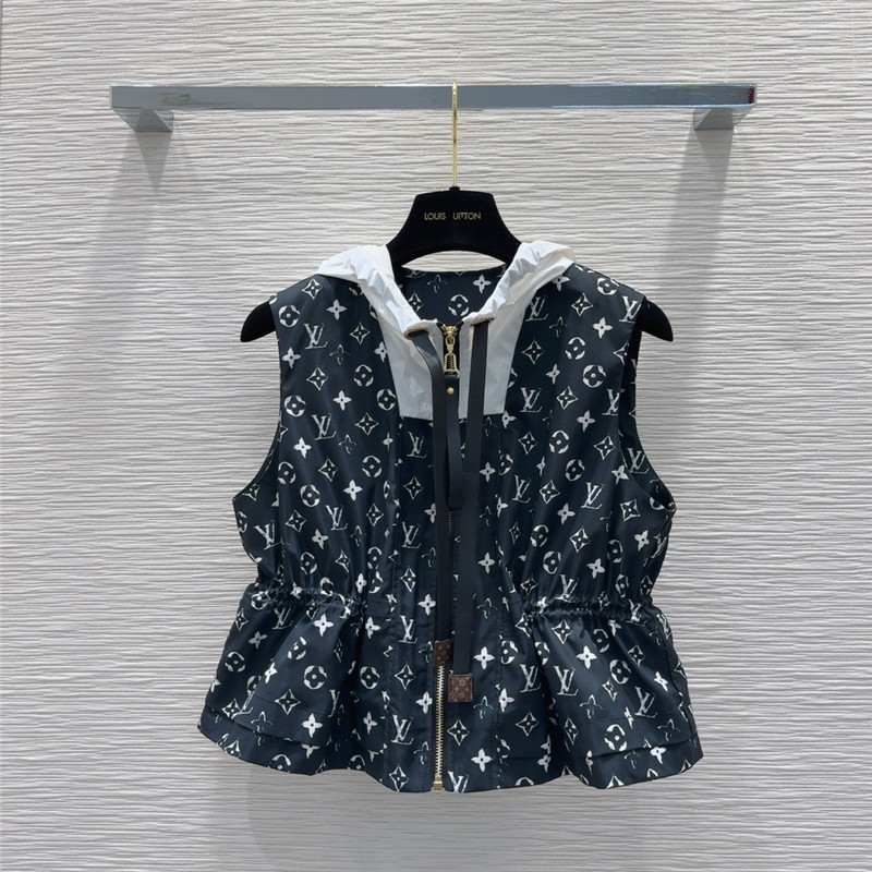 l0vis Vvtt0n lv hooded vest + shorts set replica clothes