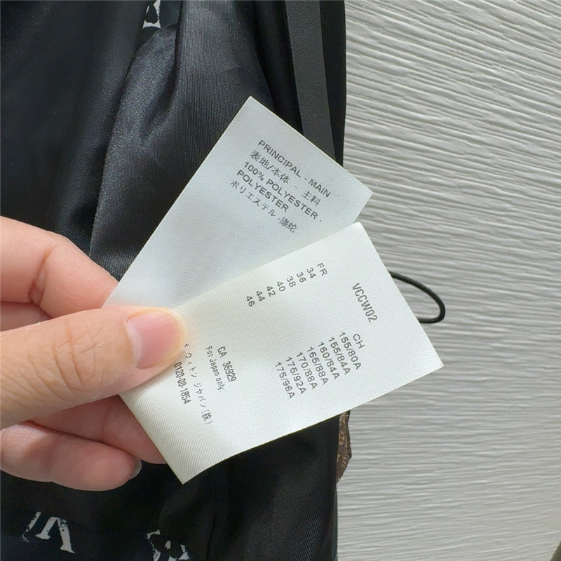 l0vis Vvtt0n lv hooded vest + shorts set replica clothes