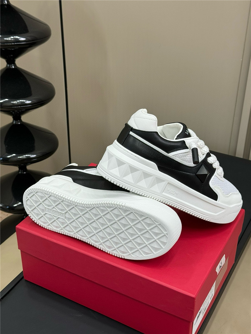 Va1e*ntin0 women one stud xl low top sneakers