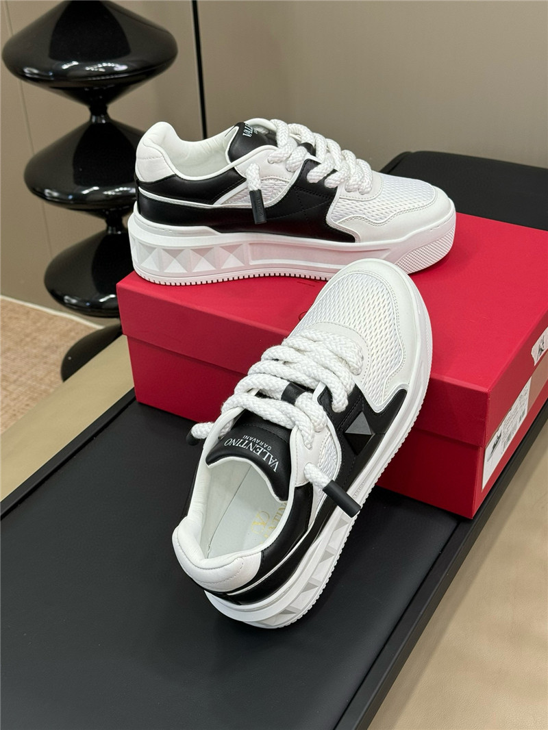 Va1e*ntin0 women one stud xl low top sneakers