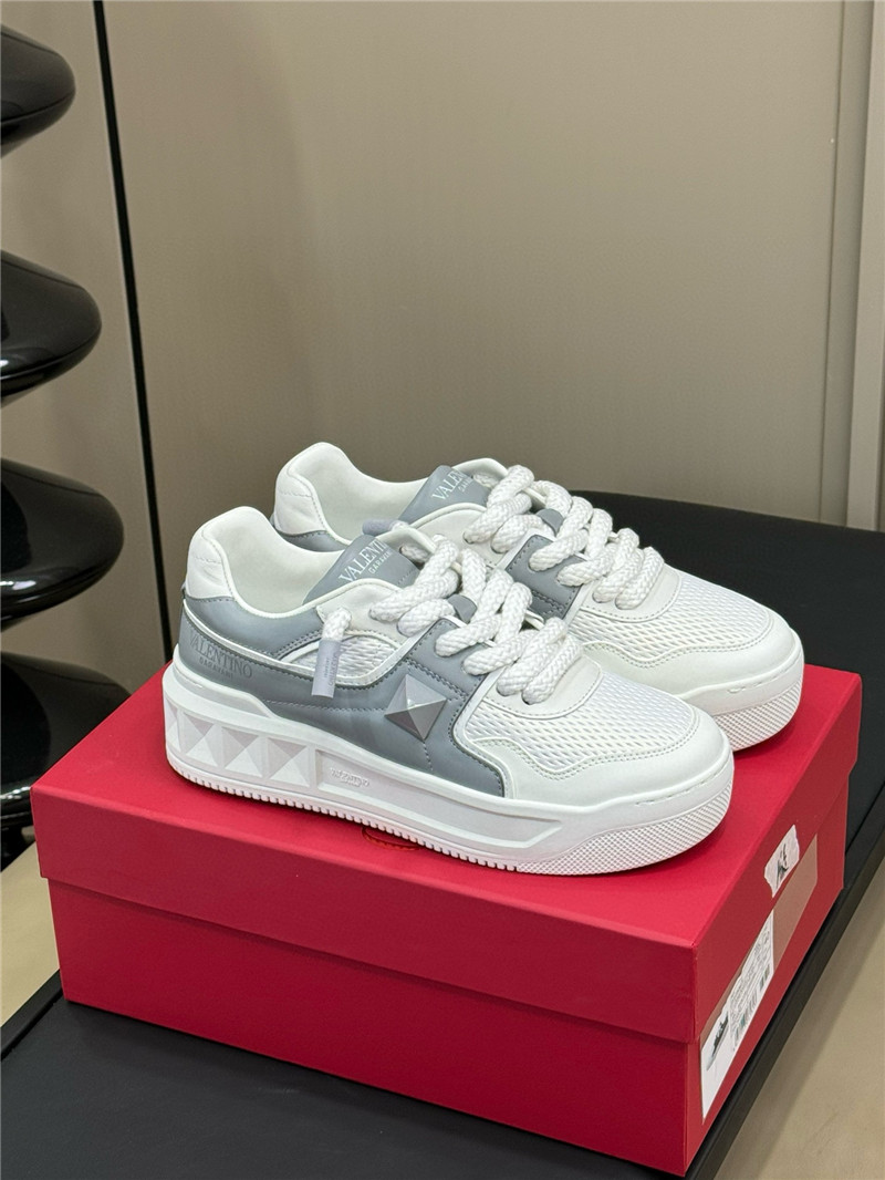 Va1e*ntin0 one stud xl leather sneakers