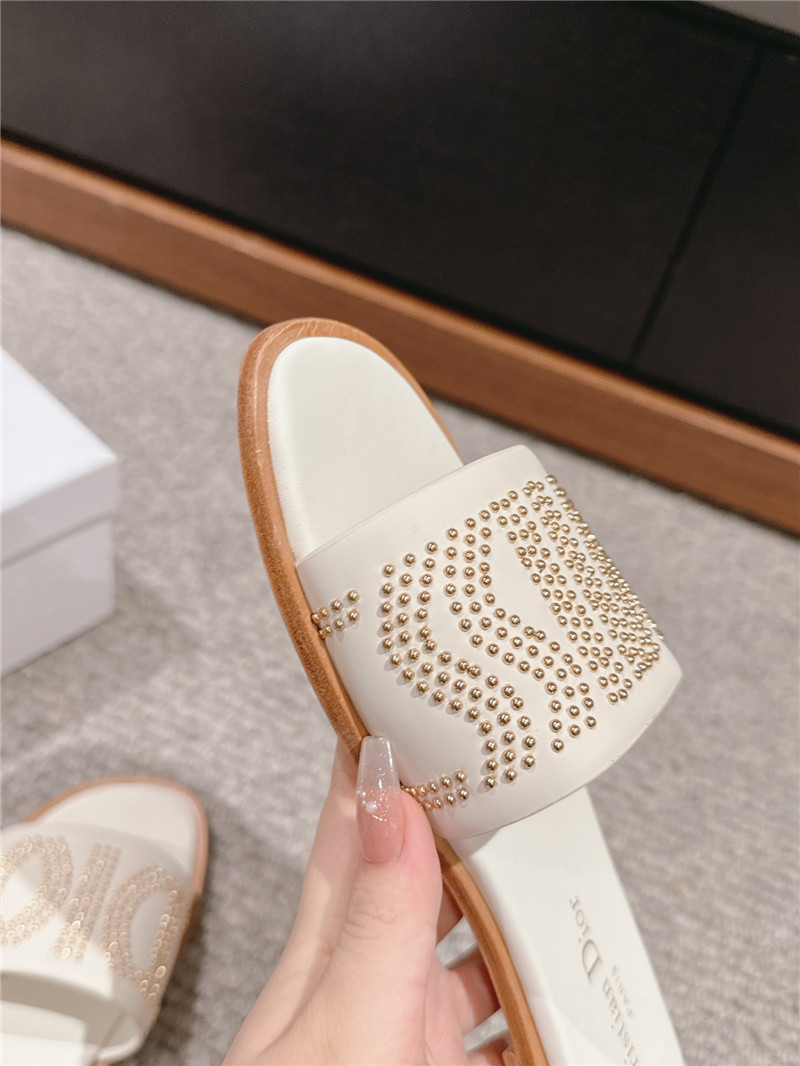 D10r dway slide white calfskin with gold-finish studs