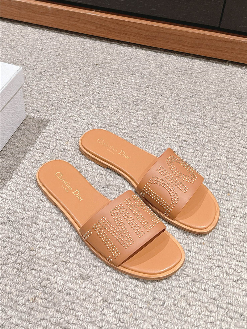 D10r dway slide brown calfskin with gold-finish studs