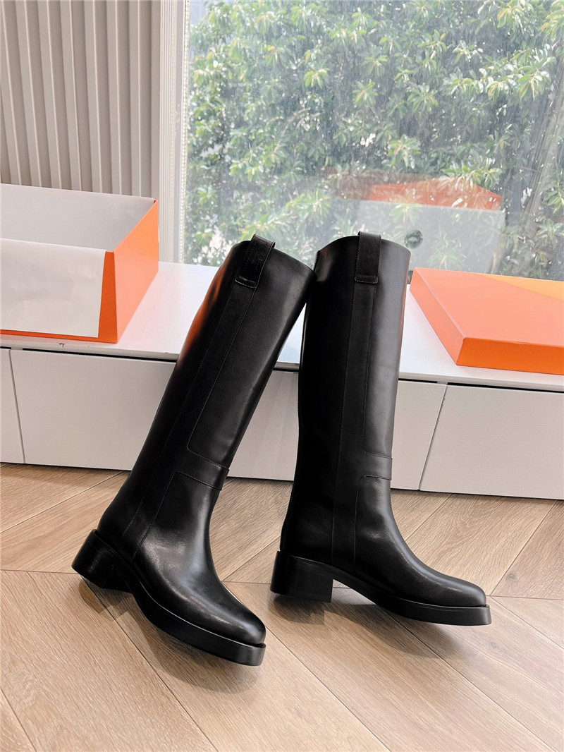 H**me5 black horse boots