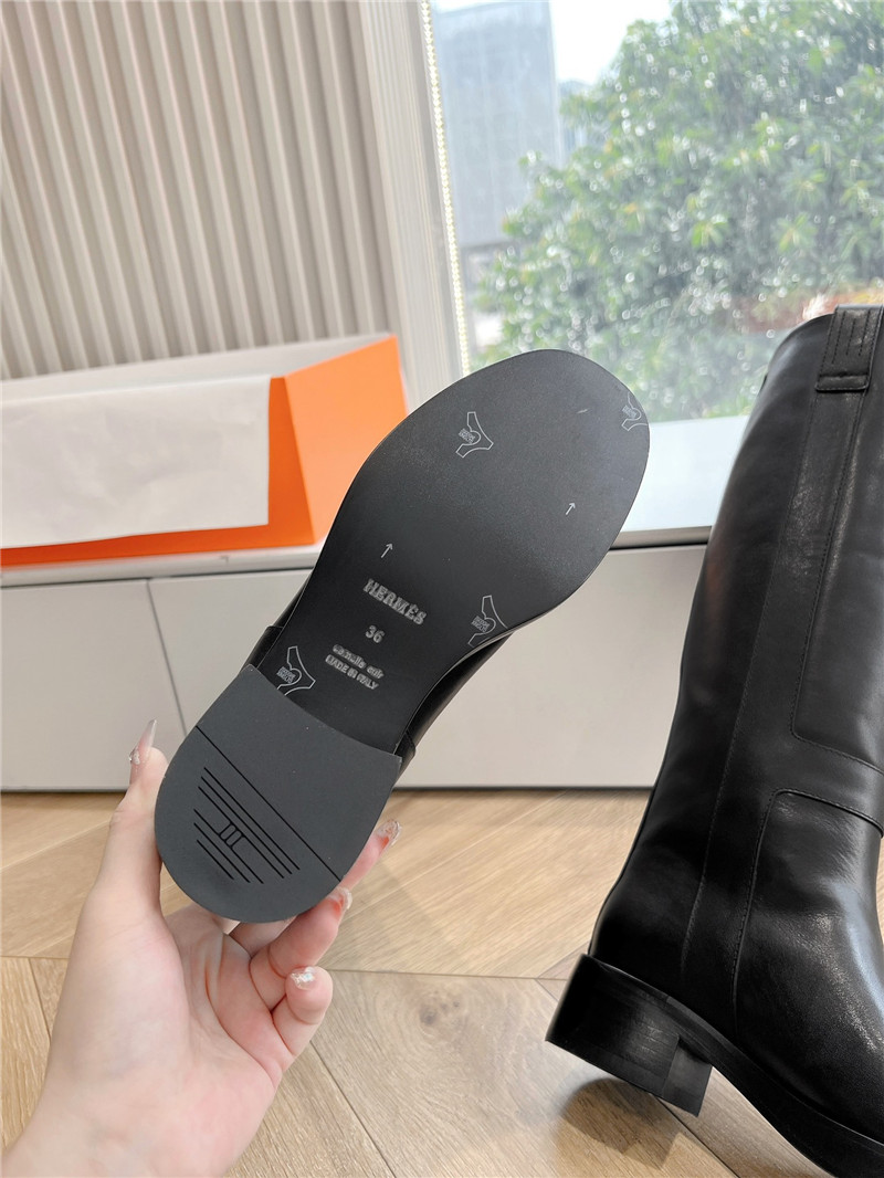 H**me5 black horse boots