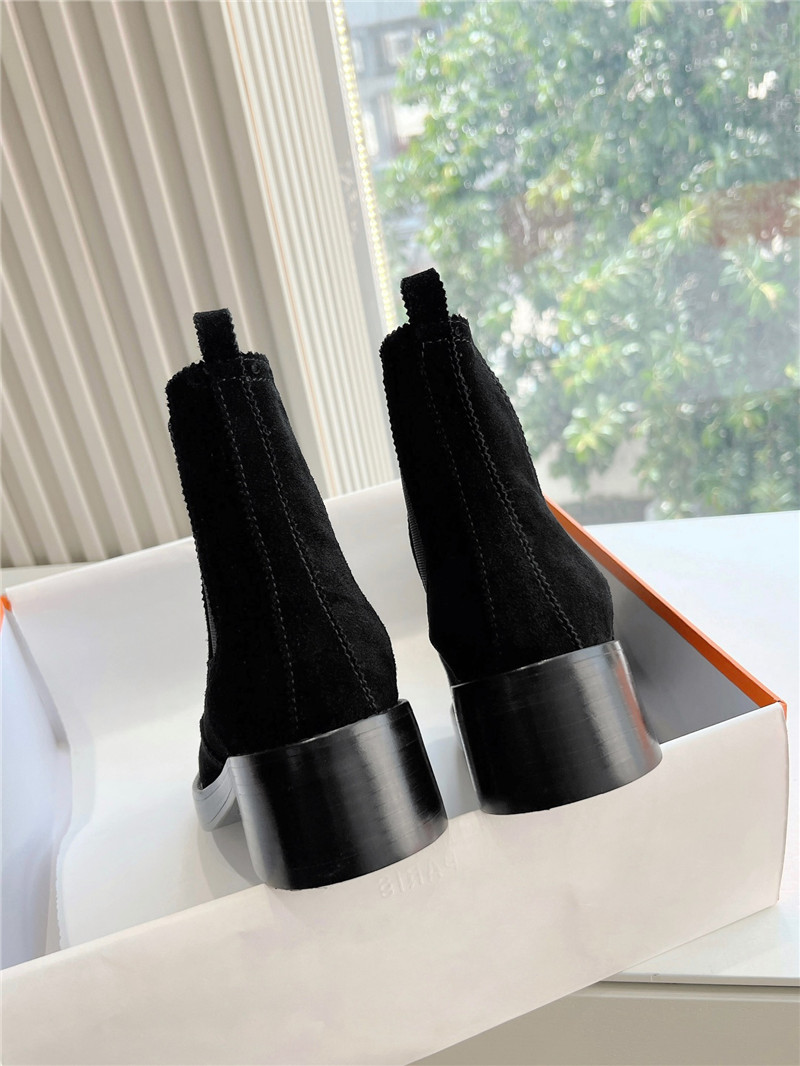 H**me5 suede chelsea boots