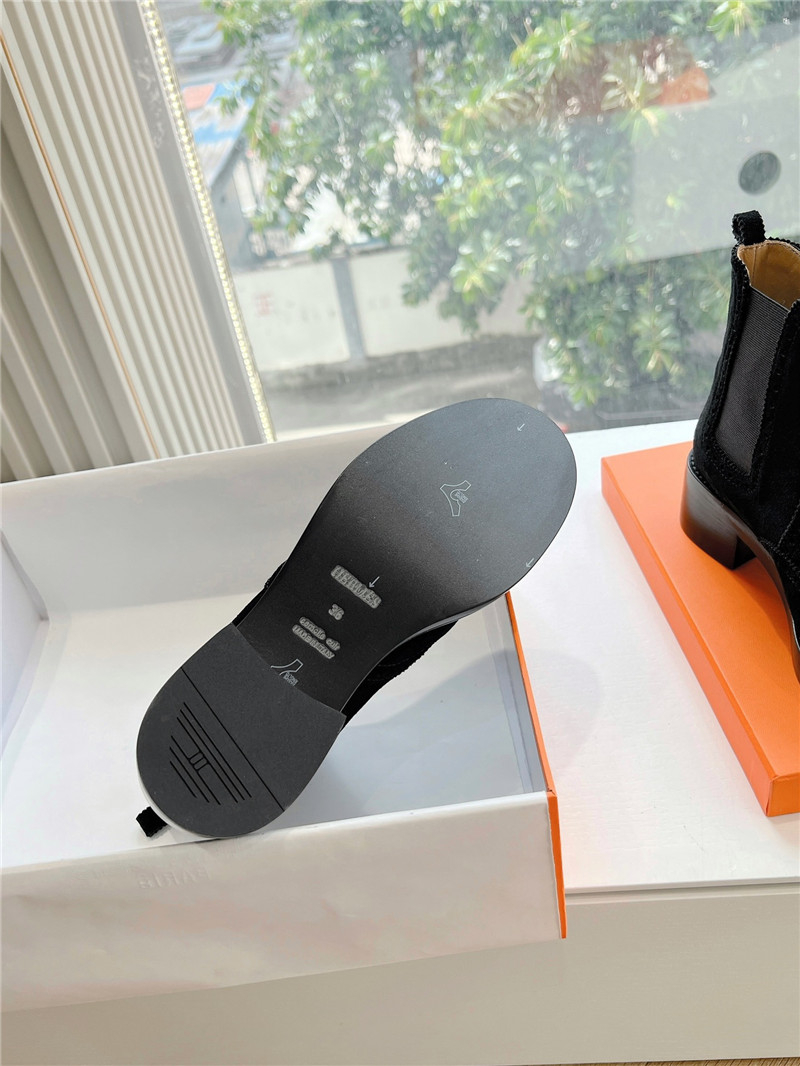 H**me5 suede chelsea boots