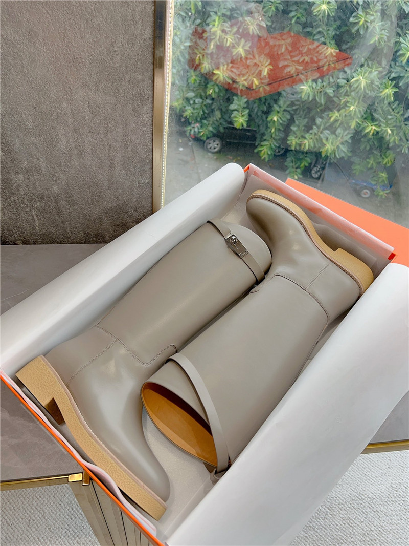 H**me5 faustine boot in gray