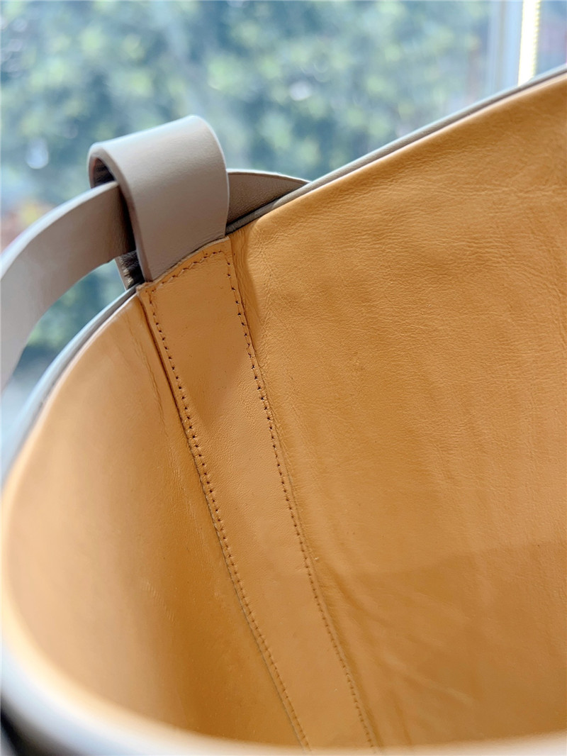 H**me5 faustine boot in gray