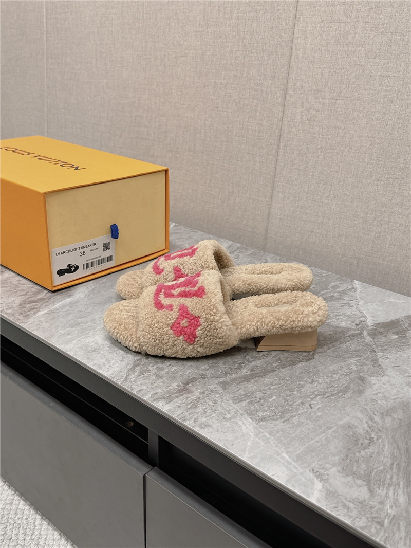 l0vis Vvtt0n paseo shearling comfort mule in ecru