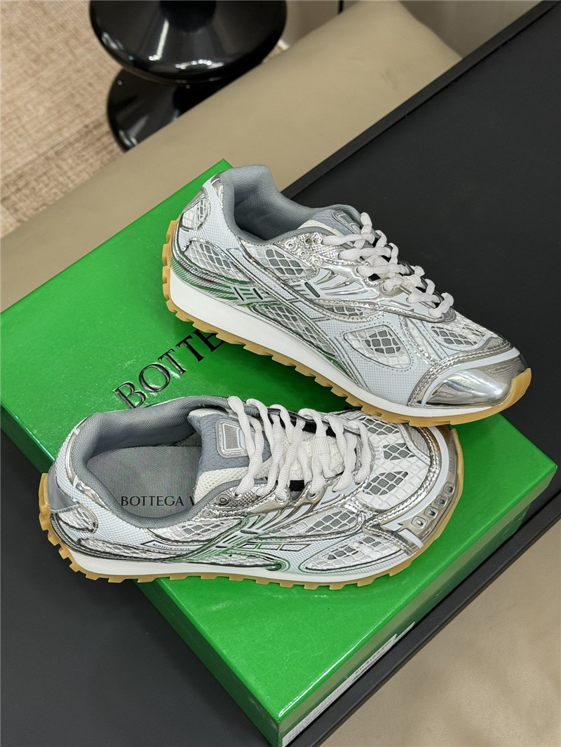 b0tt*ga Ven*ta orbit sneakers silver