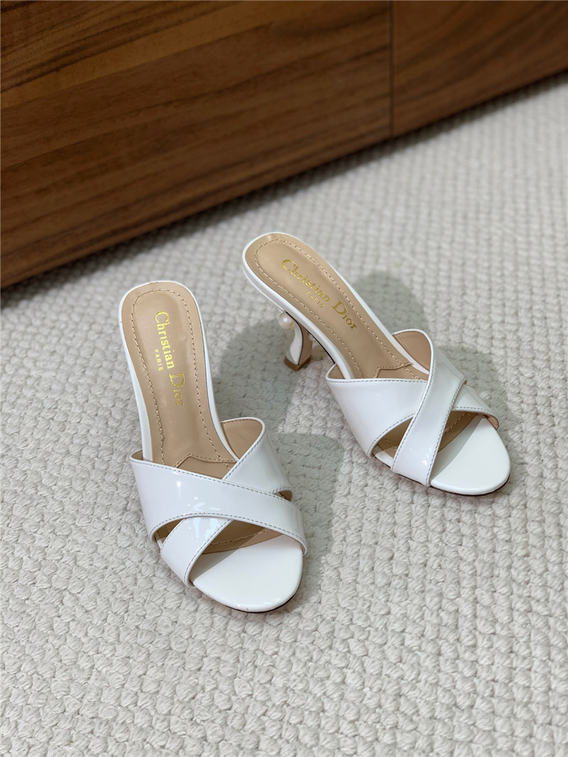 D10r tribales white patent leather heeled slides