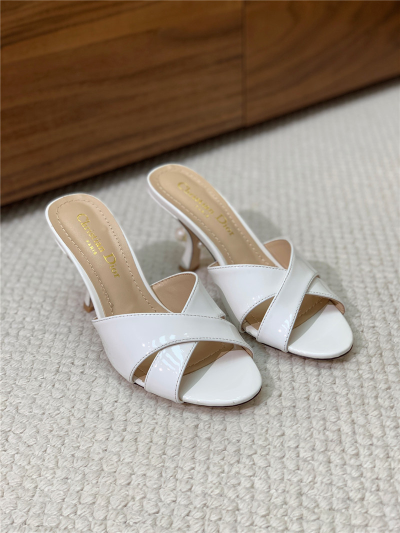 D10r tribales white patent leather heeled slides