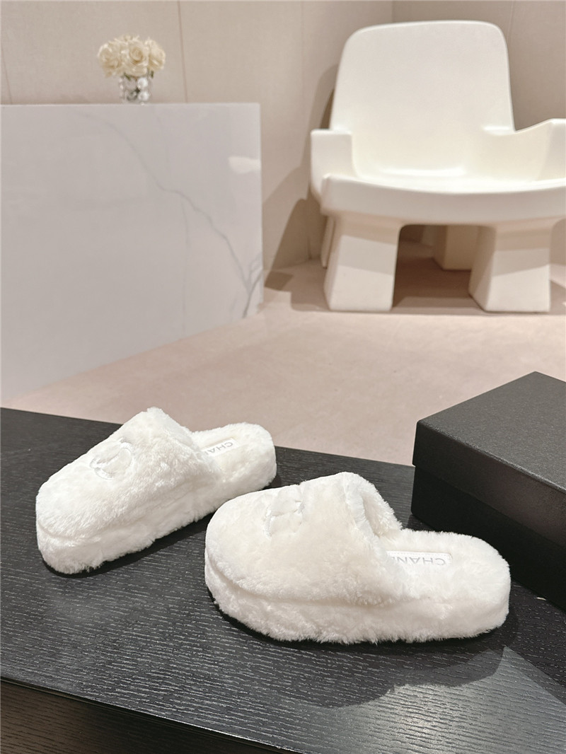 Ch**el embroidered white fur flat platform mules