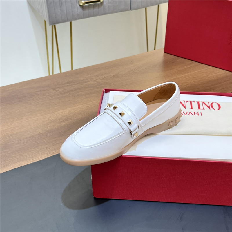 Va1e*ntin0 leisure nappa leather loafer in ivory