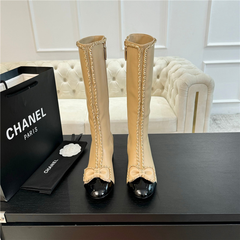 Ch**el beige calfskin bow patent leather keen high boots