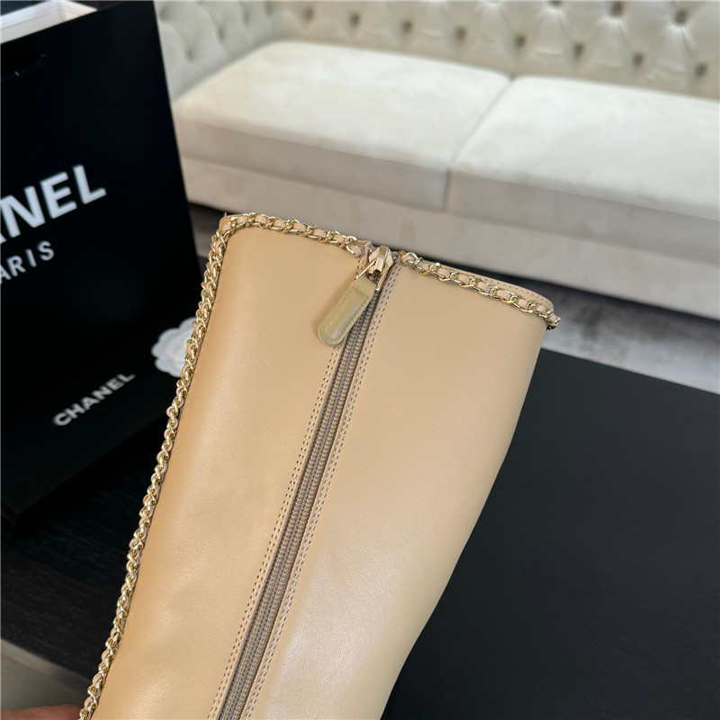 Ch**el beige calfskin bow patent leather keen high boots