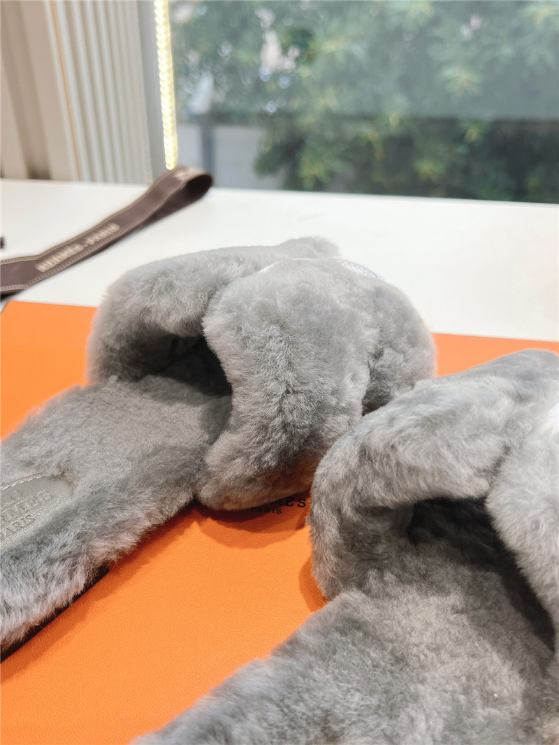 H**me5 shearling h cut-out izmir sandals grey