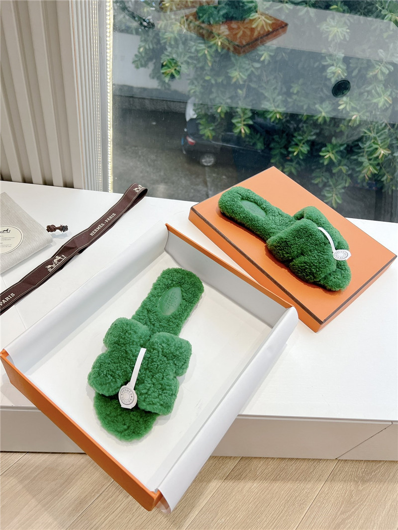 H**me5 shearling h cut-out izmir sandals green