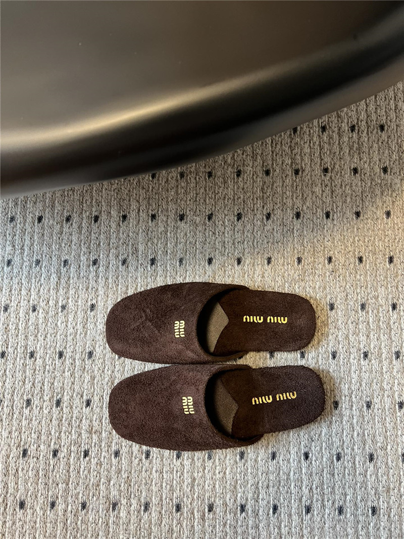 m1um1u lazy closed toe half slippers Marg*e1a replica shoes