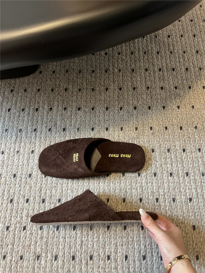 m1um1u lazy closed toe half slippers Marg*e1a replica shoes