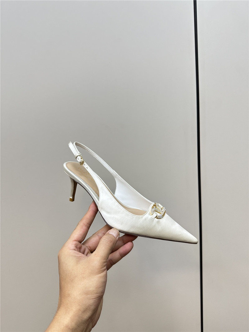 Va1e*ntin0 the bold edition vlogo slingbacks white satin