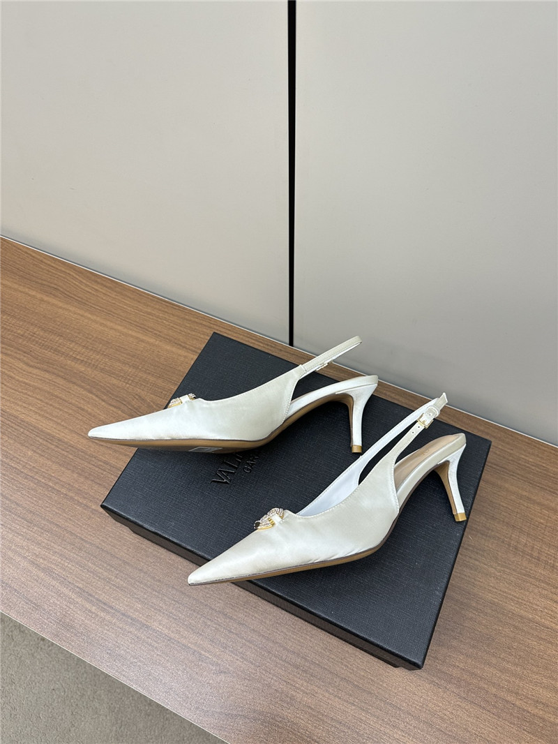 Va1e*ntin0 the bold edition vlogo slingbacks white satin