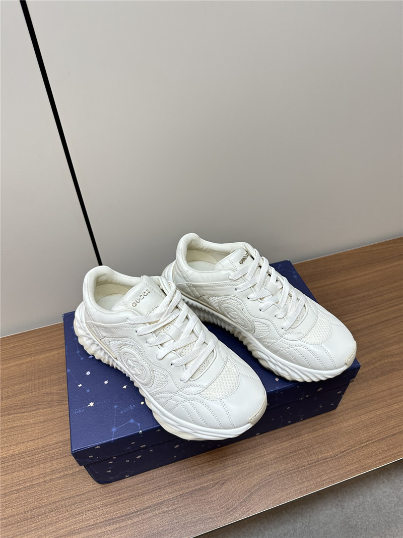 Gvc*1 chunky sneakers white
