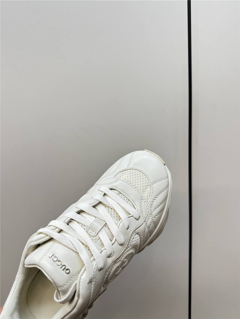 Gvc*1 chunky sneakers white