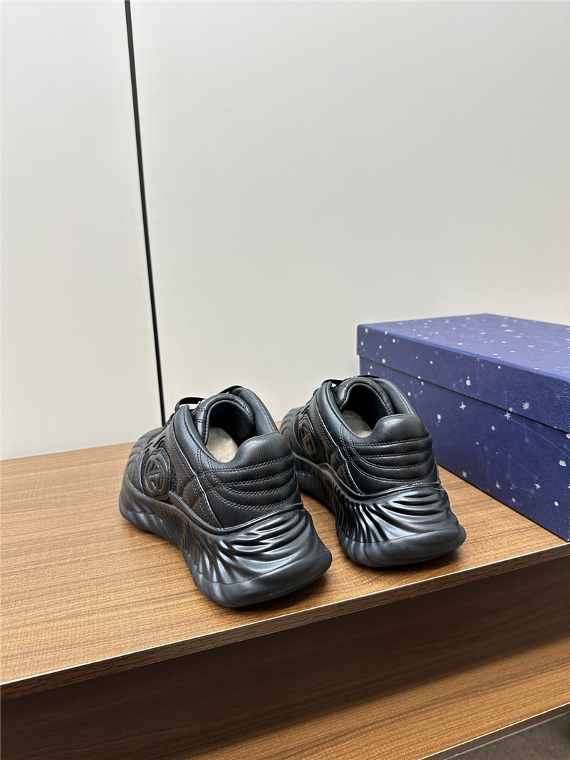 Gvc*1 black chunky sneakers